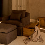 Eik Chest-House of Leon