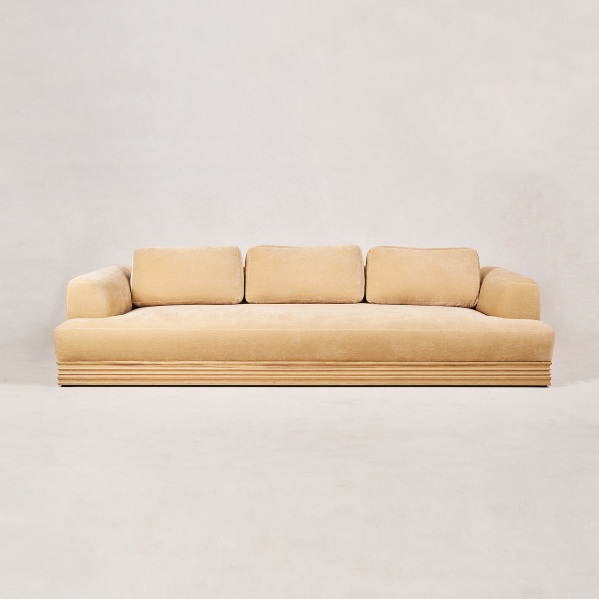 Palazzo-sofa-house-of-leon-nude-120"